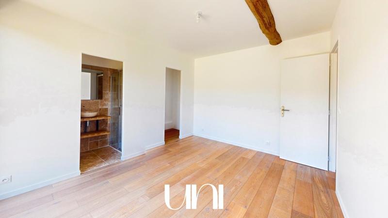 Maison - 205 m² - 7 pièces