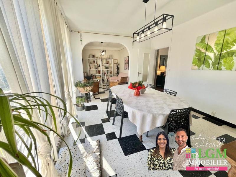 Villa - 200 m² - 8 pièces