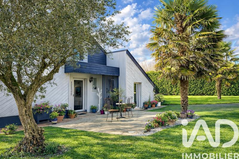 Maison de maîtres - 272 m² - 9 pièces