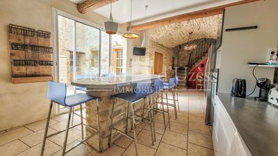 Maison - 200 m² - 10 pièces