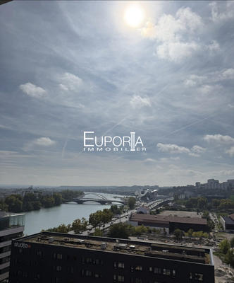 Appartement - 93 m² - 4 pièces