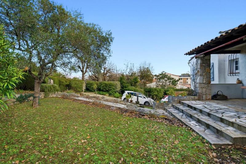 Villa - 107 m² - 6 pièces