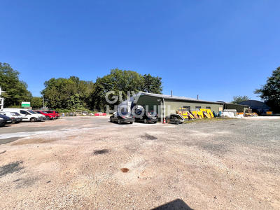 Local d'activité / Entrepôt - 620 m² - 5 pièces