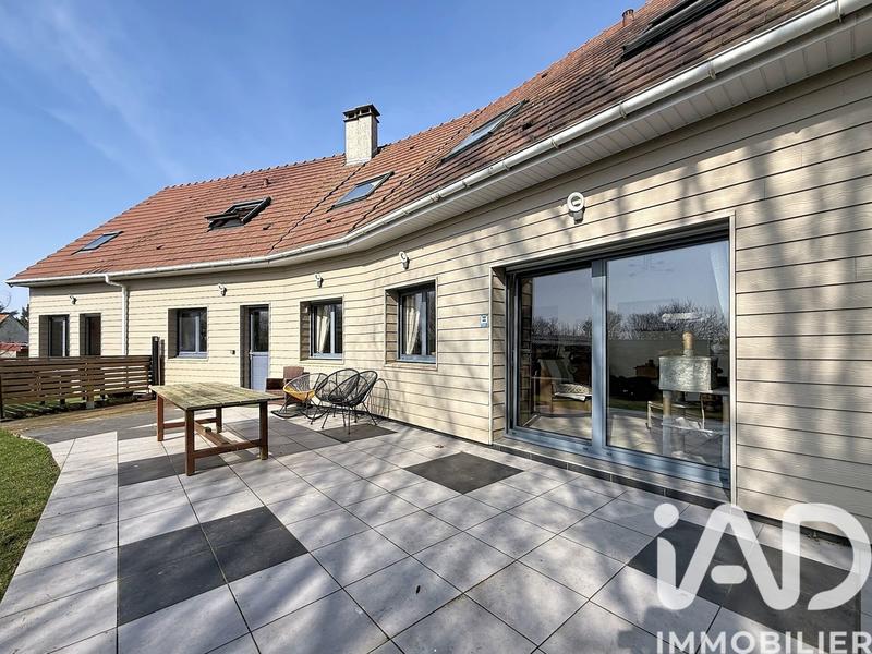 Maison - 220 m² - 7 pièces