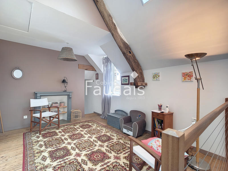 Maison - 104 m² - 5 pièces