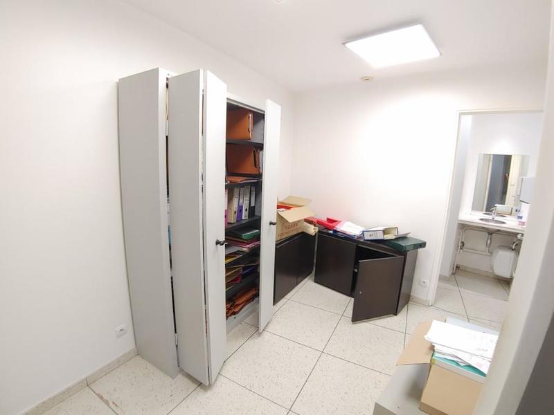 Local commercial - 260 m² - 3 pièces