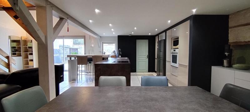 Maison - 188 m² - 5 pièces