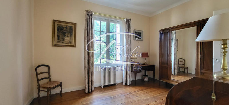 Villa - 319 m² - 12 pièces