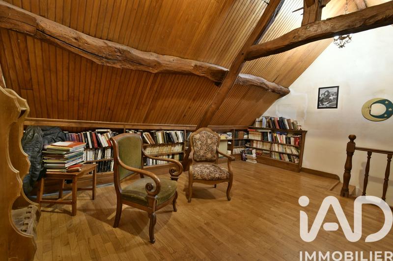 Maison - 222 m² - 6 pièces