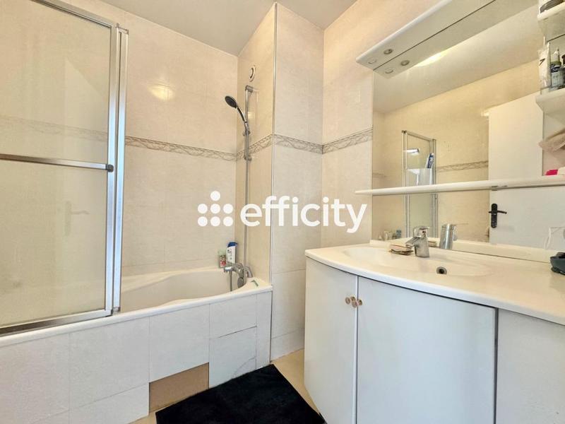 Appartement ancien - 80 m² - 4 pièces