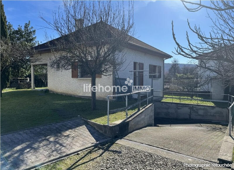 Maison - 204 m² - 9 pièces