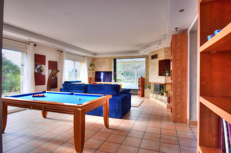 Maison - 130 m² - 8 pièces