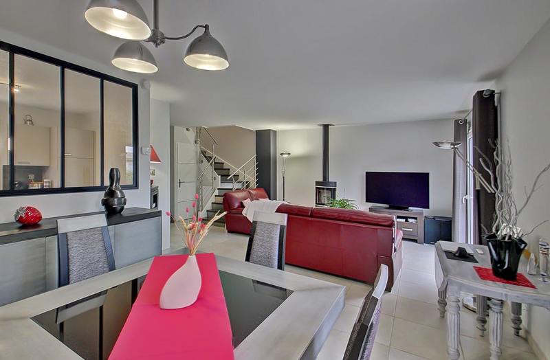 Maison - 92 m² - 4 pièces