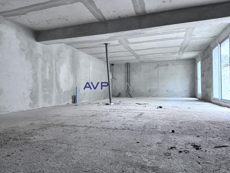 Local commercial - 93 m²