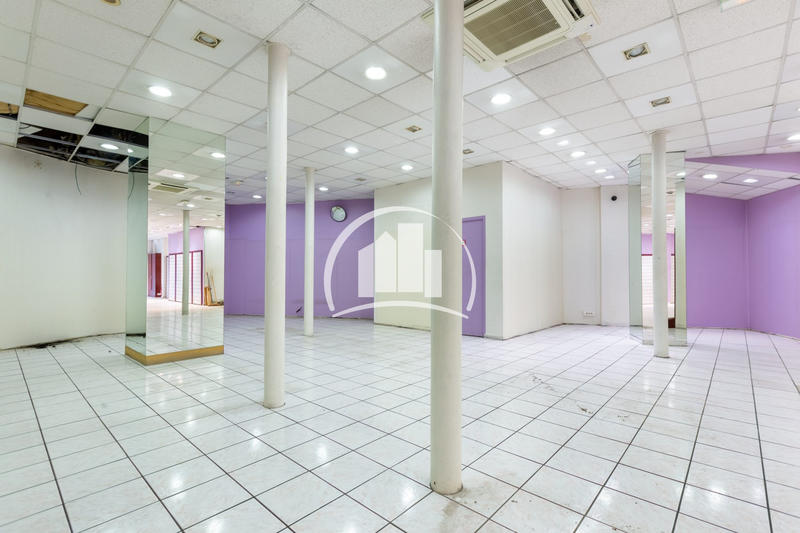 Local commercial - 264 m²