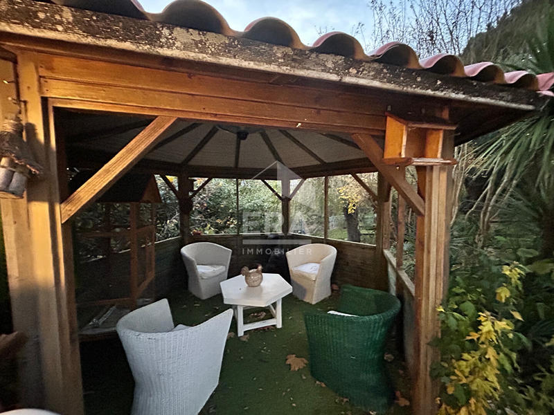 Maison - 440 m² - 7 pièces