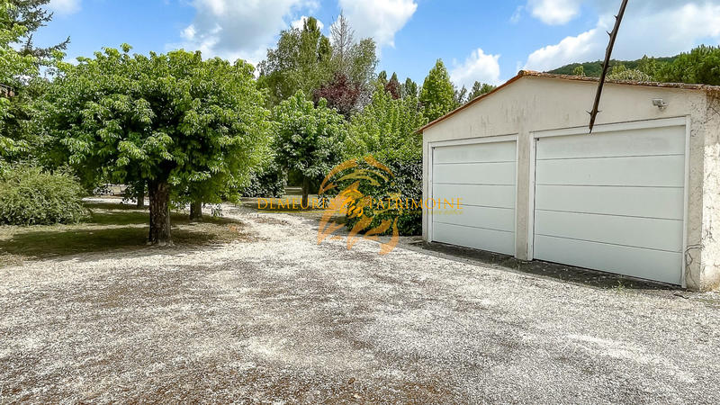 Maison - 254 m² - 4 pièces