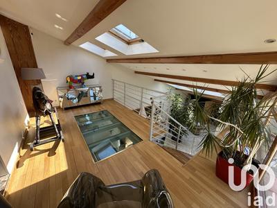 Maison - 250 m² - 8 pièces