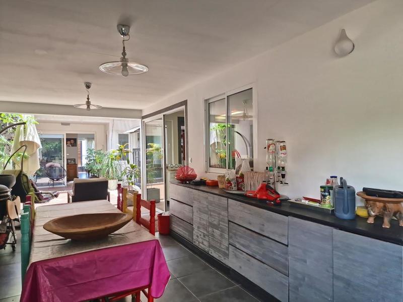 Villa - 371 m² - 6 pièces