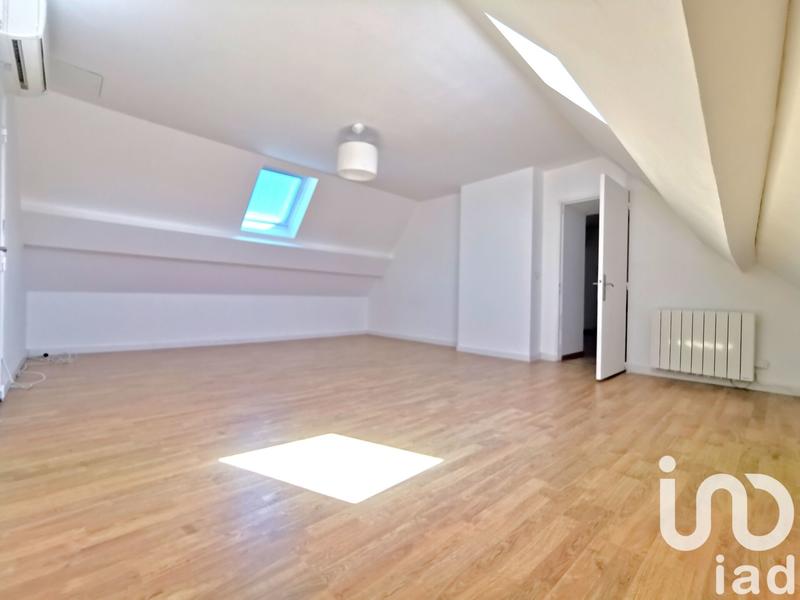 Maison - 210 m² - 9 pièces