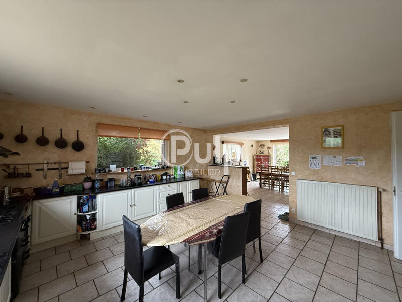 Maison - 340 m² - 10 pièces