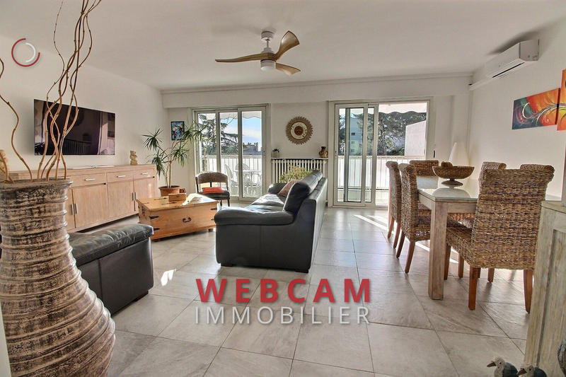 Appartement - 90 m² - 4 pièces