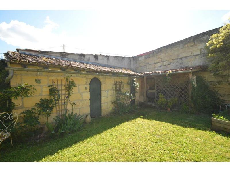 Maison - 321 m² - 8 pièces