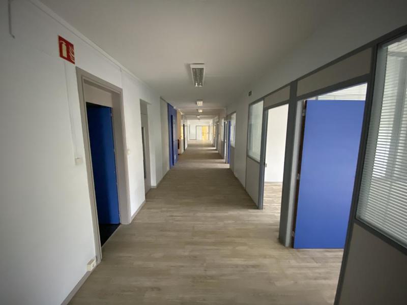 Bureau - 390 m²