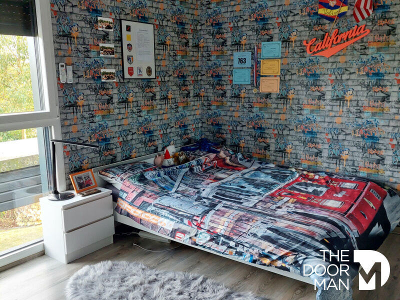 Maison - 330 m² - 11 pièces