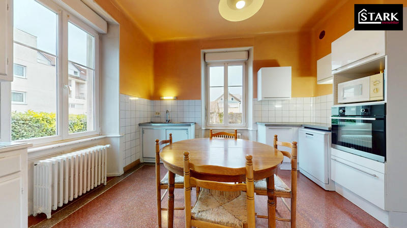 Appartement - 127 m² - 6 pièces