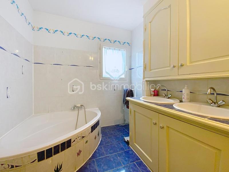 Villa - 140 m² - 5 pièces