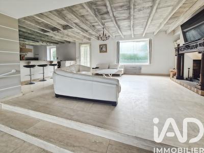 Maison - 251 m² - 8 pièces