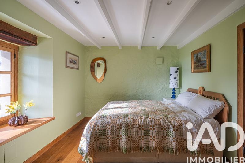 Maison - 254 m² - 7 pièces