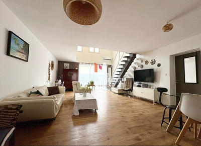 Duplex - 135 m² - 5 pièces