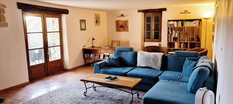 Maison - 242 m² - 7 pièces