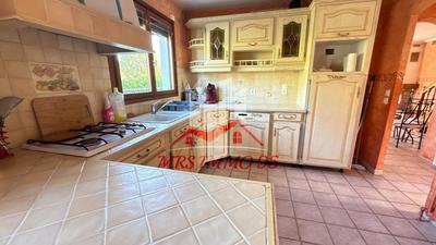 Maison - 122 m² - 5 pièces