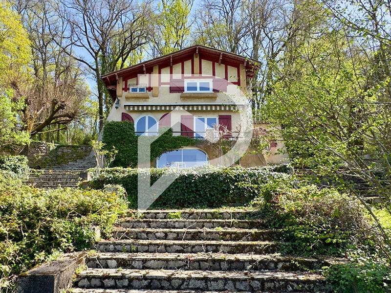 Maison - 141 m² - 5 pièces