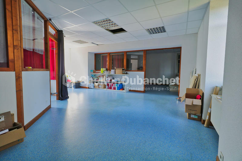 Maison - 500 m² - 12 pièces