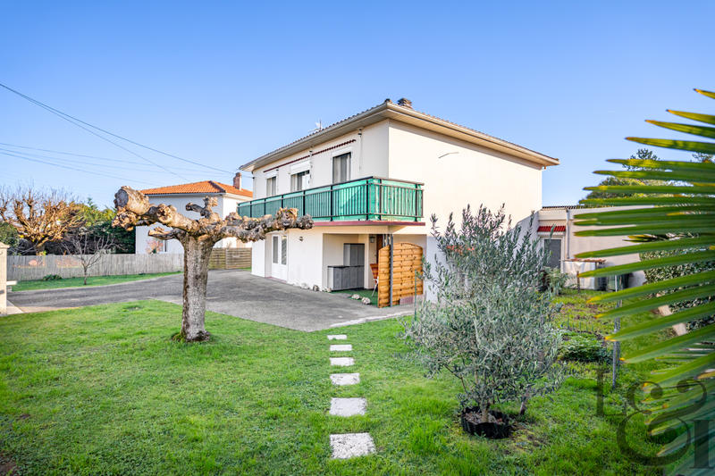 Maison - 171 m² - 7 pièces