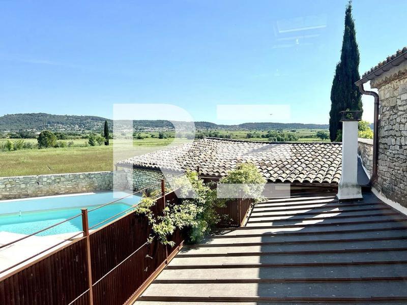 Maison - 298 m² - 7 pièces