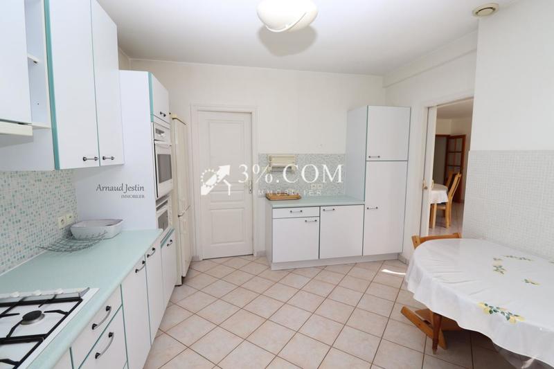 Maison - 176 m² - 9 pièces