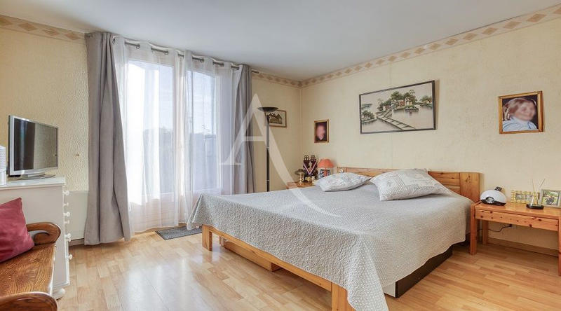 Maison - 156 m² - 8 pièces