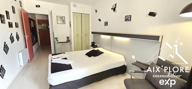 Fonds de commerce - 2 000 m²