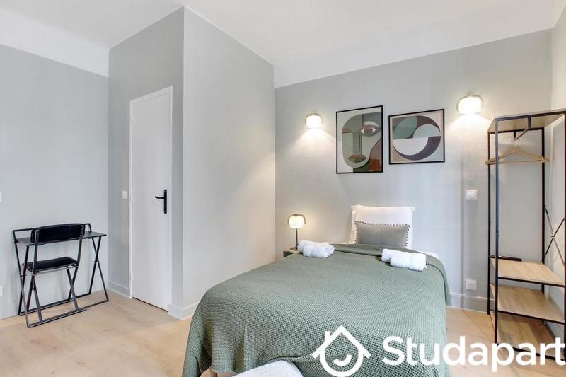 Chambre - 11 m² - 1 pièce