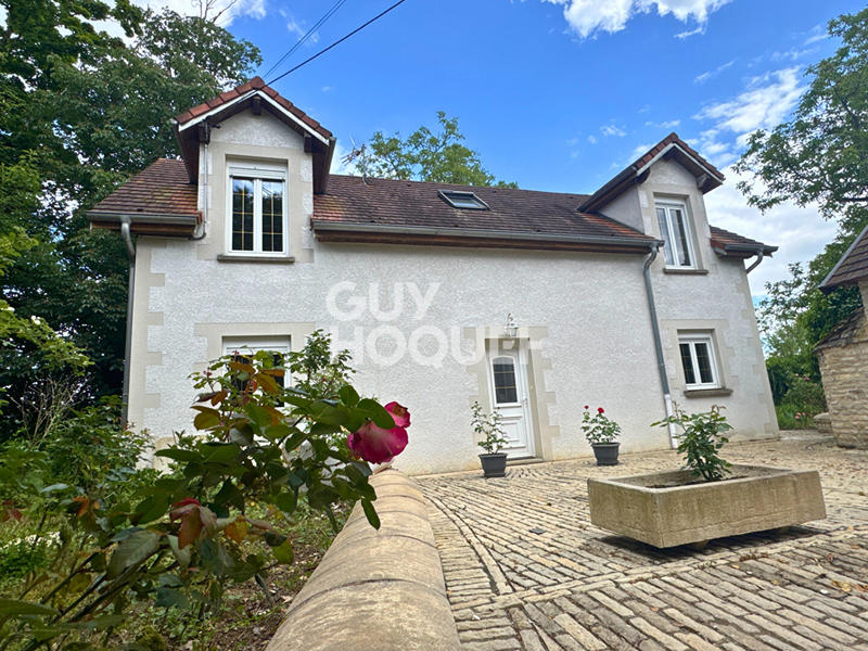 Maison - 161 m² - 8 pièces