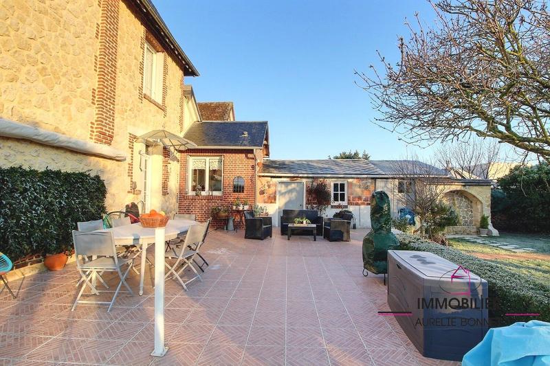 Maison - 135 m² - 6 pièces