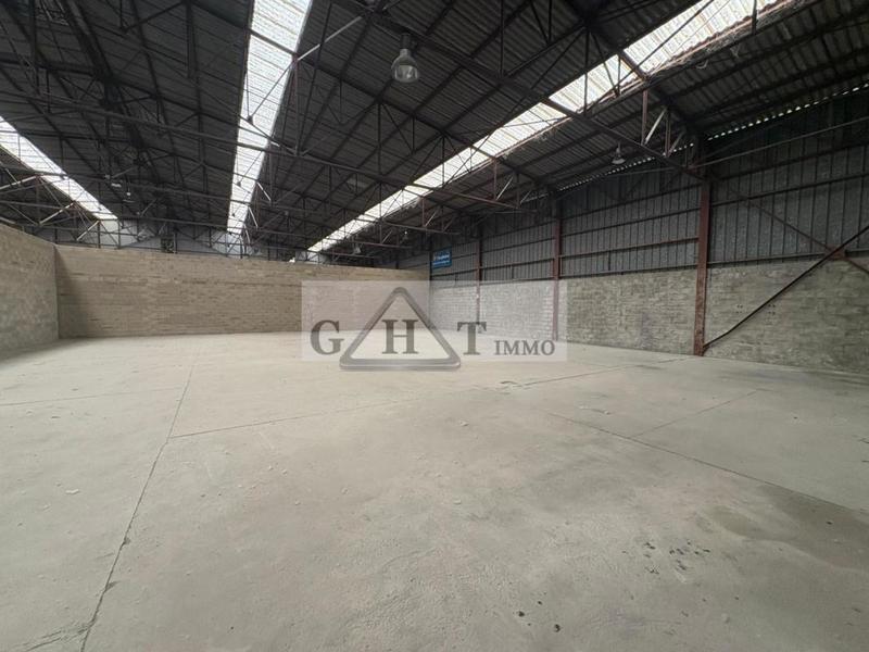 Entrepôt - 5 800 m²