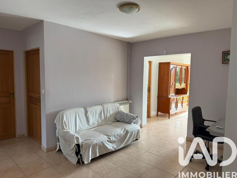 Maison - 225 m² - 9 pièces