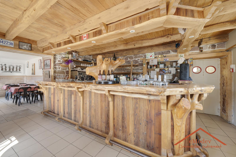 Local d'activités - 263 m²