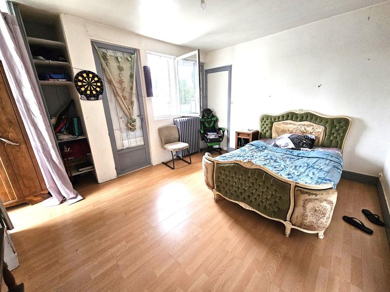 Maison - 180 m² - 6 pièces